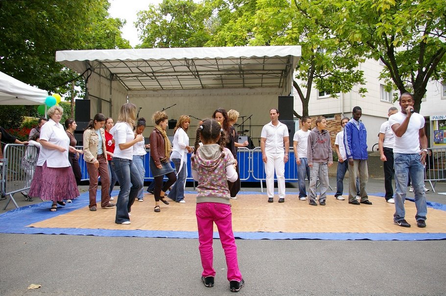 Evry 13 09 08 - Fete de quartier des champs-elysees Salsa Pimienta 134.jpg